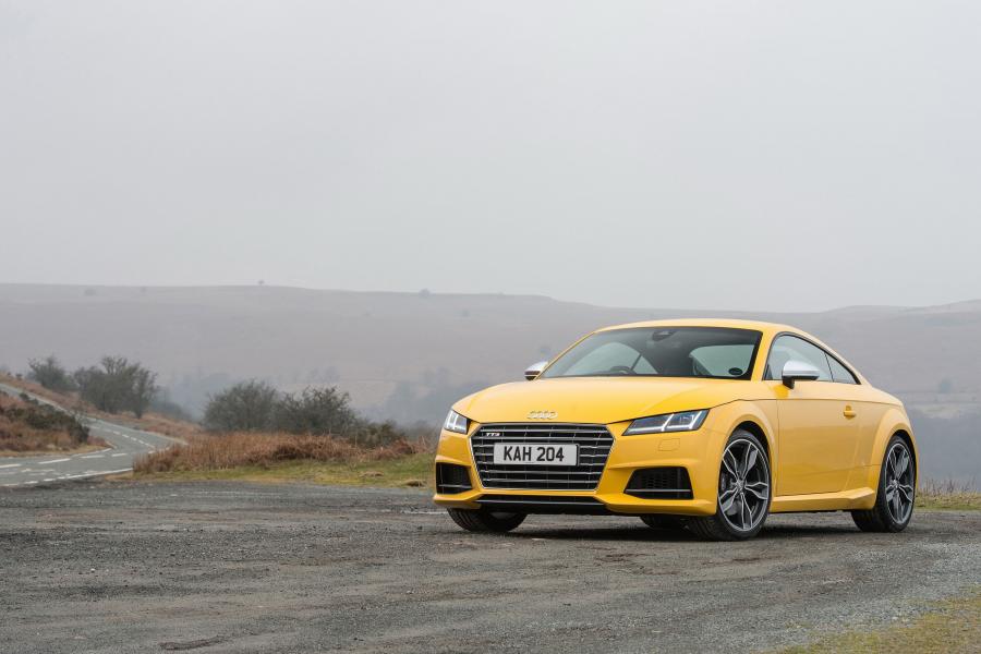  Audi TTS Coupe (8S) 2015 года  (UK) (фото 6 из 22)